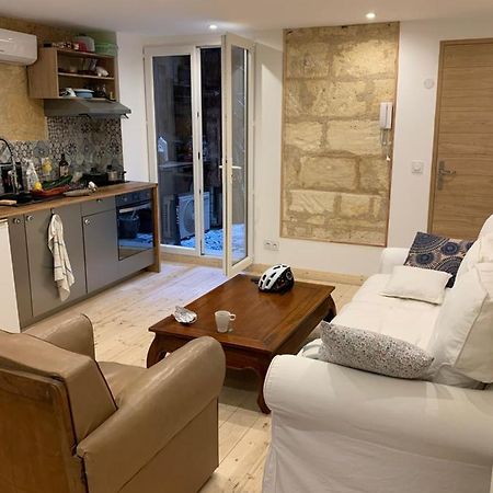 Appartement Cosy Avec Climatisation Et Patio Centre Historique De Bordeaux Bordéus Exterior foto