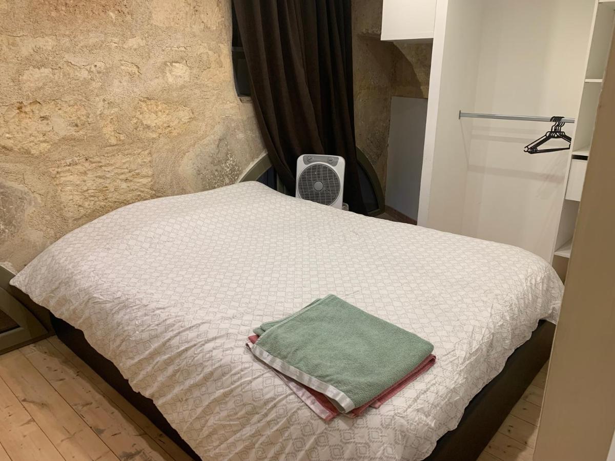 Appartement Cosy Avec Climatisation Et Patio Centre Historique De Bordeaux Bordéus Exterior foto